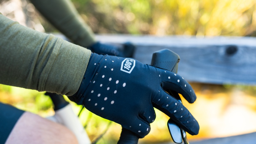 mountain bike gloves - comfortable, minimal and highly breathable, the sling is puling...