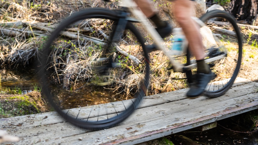 van rysel grvl af 2 apex - the grvl is quick and agile in off-road settings.