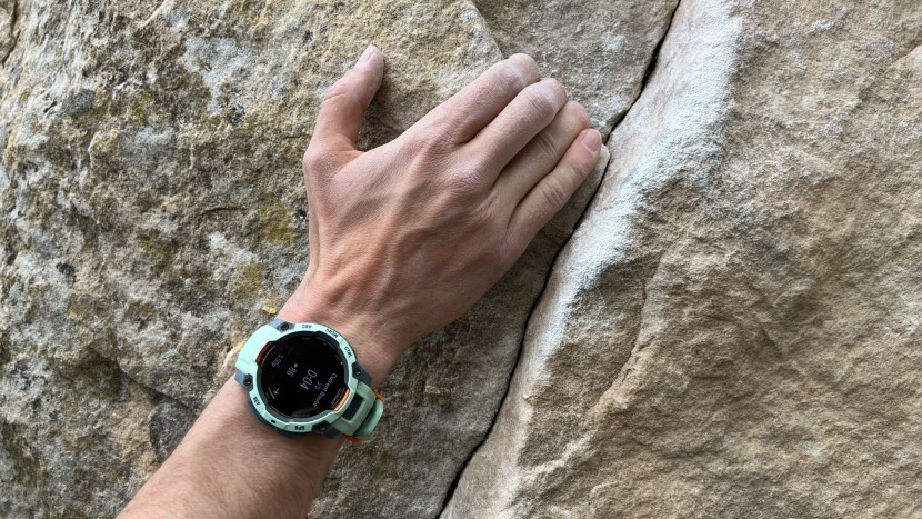 garmin instinct 3 - rugged design and weather sealed buttons make this one of the...