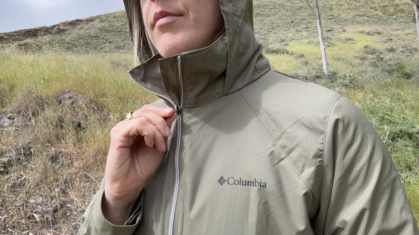 wind breaker jacket womens - the stowable hood on the columbia switchback iv unpacks easily for...