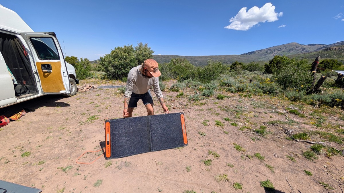 Jackery SolarSaga 100 Review