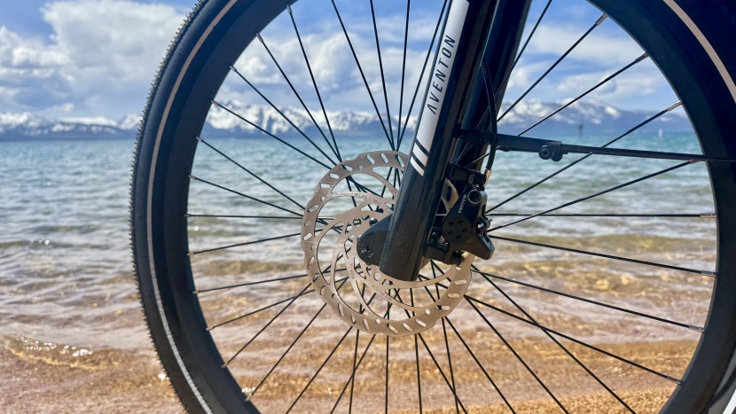 aventon level 3 - magura at-2 hydraulic disc brakes are nicer than most of the brakes...