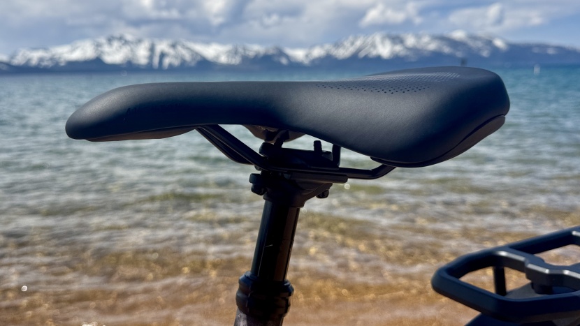 aventon level 3 - an ergonomic saddle atop a suspension set post is the perfect perch...