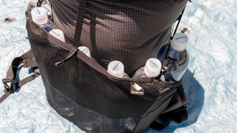 nashville pack the cutaway - the single-wraparound pocket can hold seven, 1 l smartwater bottles