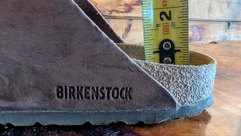 birkenstock arizona soft footbed for women - deep heel cup = deeply happy feet. we love how heel-hugging support...