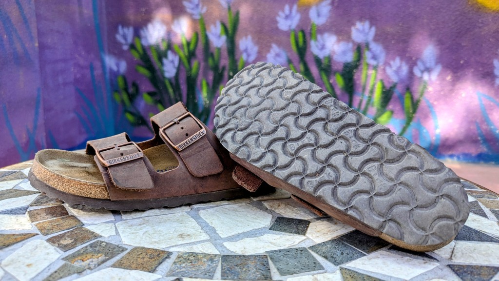 birkenstock arizona soft footbed for women - let your piggies go to market in style! pair with cropped jeans or...
