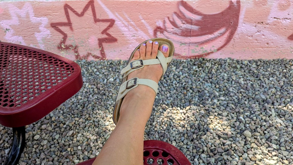 cushionaire luna cork footbed - pillowy-soft with a twist of sassy. that's luna energy.