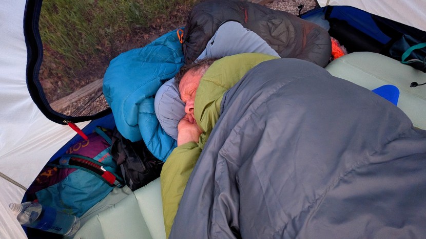 rei co-op hunkerdown 20 - catching just a few more zs as the sun peeks its head over the...