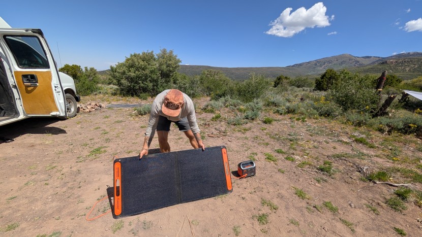solar power station - the newest version of the jackery solarsaga 100 doesn't have a...