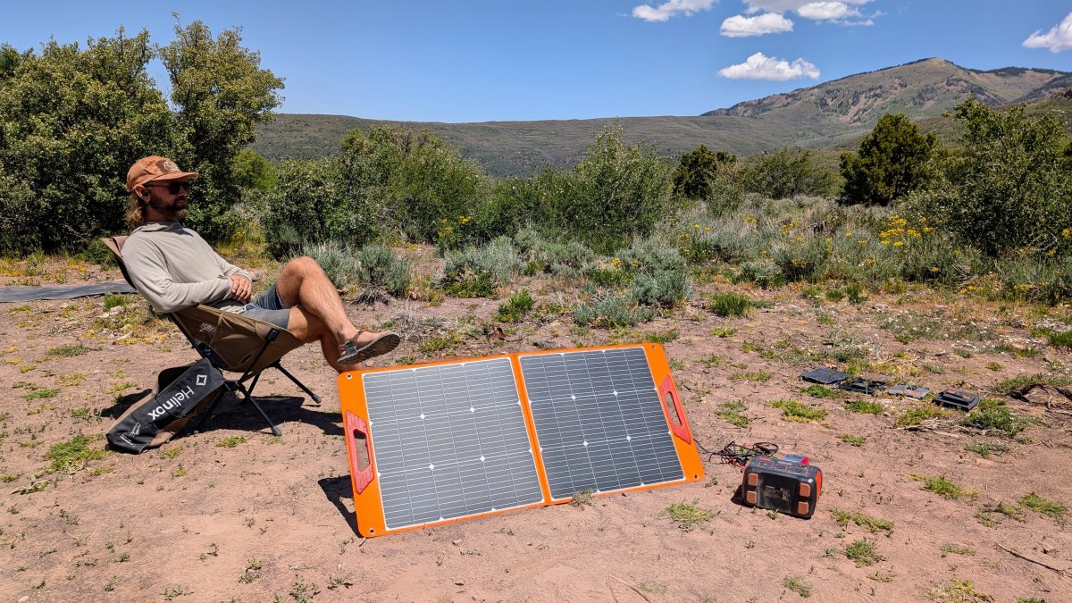 Luvknit 100W Foldable Review (The Luvknit 100W Foldable had some of the highest measured watt output under direct sunlight.)