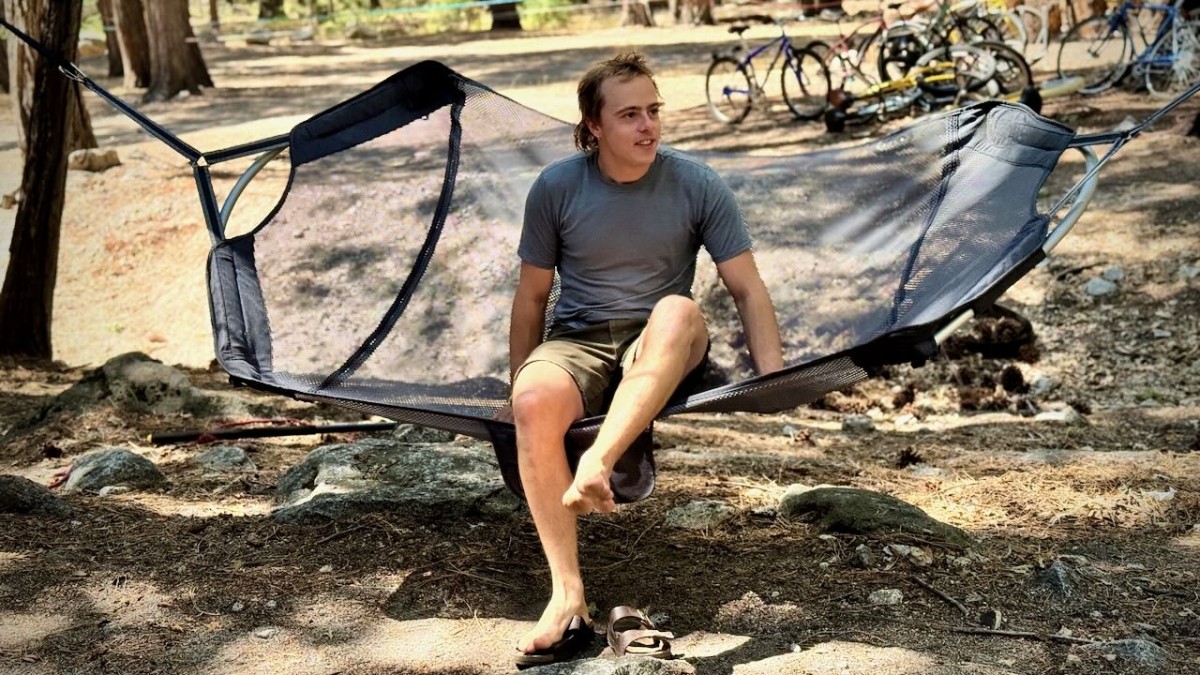 ENO DayLoft Review (The ENO Dayloft is designed for one or two people thanks to a long length and wide along with a 400 weight limit.)