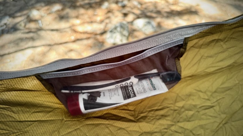 an internal pocket on the side makes it easy to store essentials.