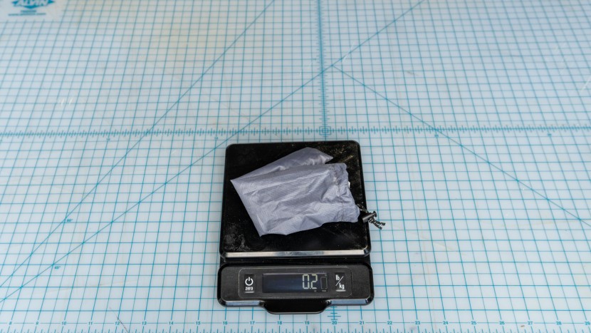 stake stuff sack weighs 0.2 ounces.