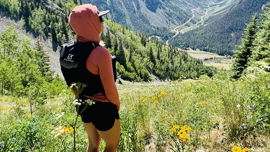 mountain hardwear crater lake long sleeve hoody for women - we loved the soft, stretchy breathable fabric of the crater lake for...