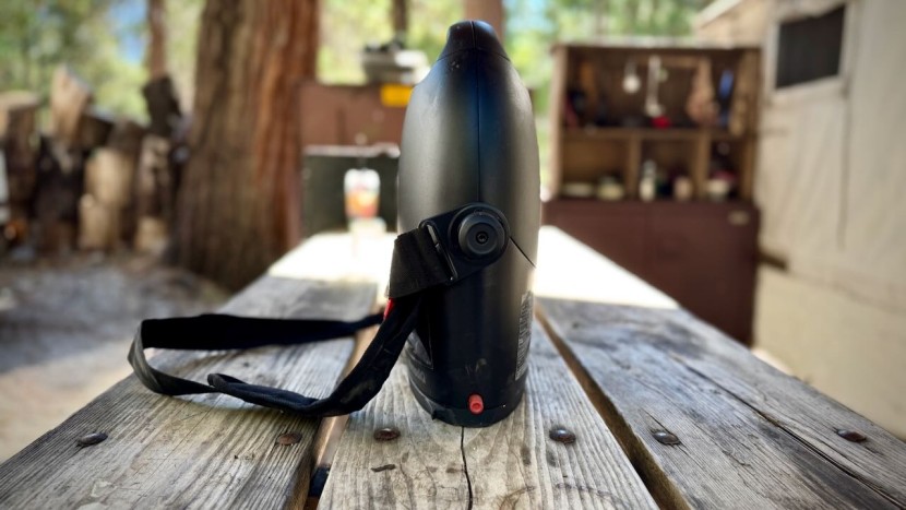 the width measures only 5 inches when fully packed.