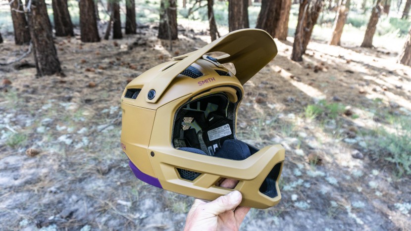 downhill helmet - smith did a great job of making this helmet well-padded without it...