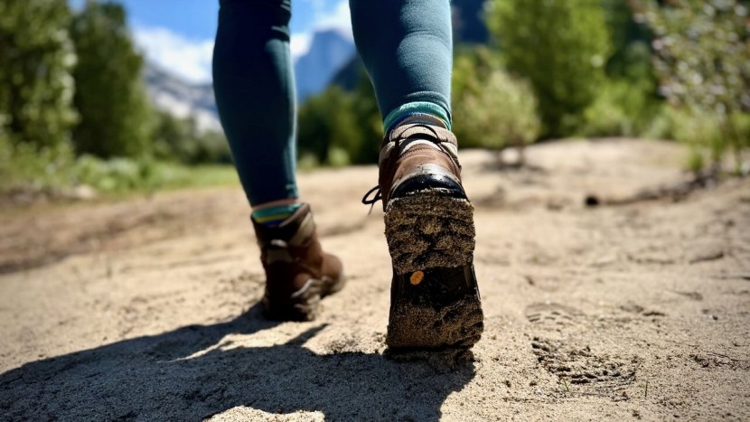 lowa renegade evo gtx mid for women - vibram rene trac outsoles provide outstanding traction on all types...