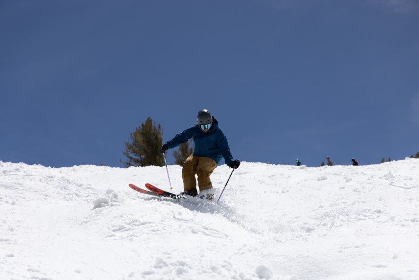 nordica enforcer 99 - moguls are not this ski's forte and require higher effort and focus...