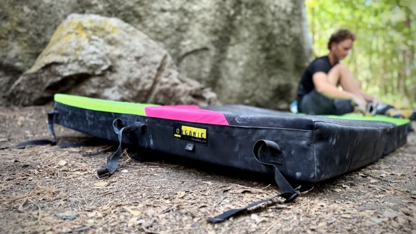 bouldering crash pad - organic pads like the organic 5" thick big pad feature 1050...