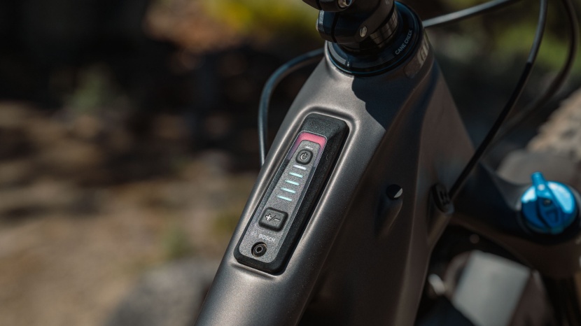 the simple top tube control panel conveys a large amount of...