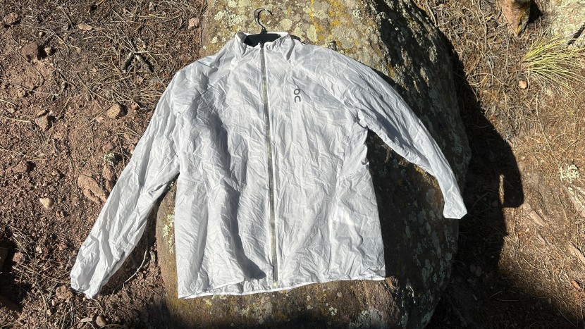 on zero - the on zero fits slim and feels well adapted for any style of...