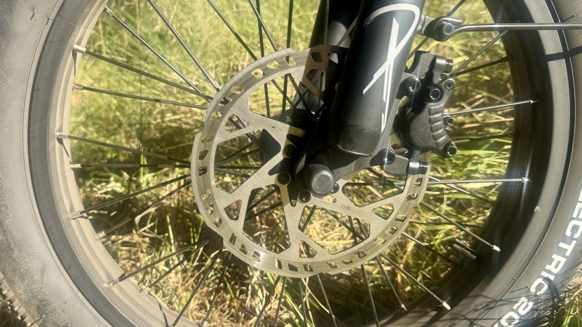 star-union 602 hydraulic brakes feel smooth and powerful.