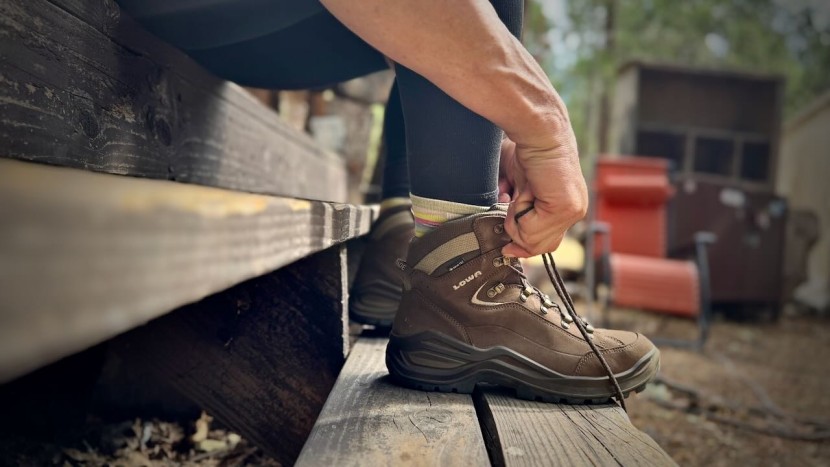 lowa renegade evo gtx mid for women - if you're looking for a high quality design that features durable...