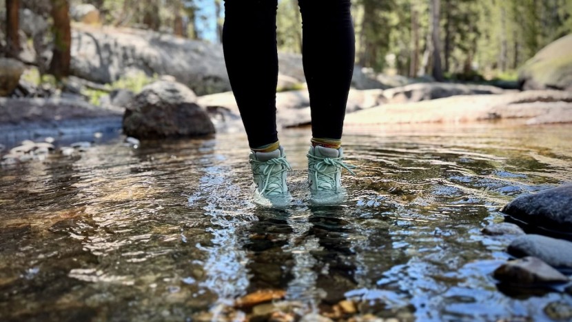 hiking boots womens - the thicker 100% recycled mesh upper of the on cloudrock mid...