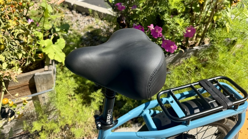 it's wide and cushy.