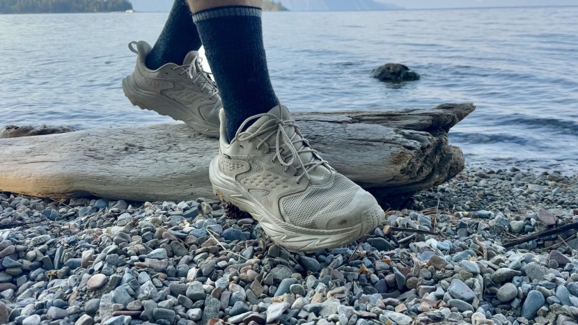 hoka anacapa 2 low gtx - the center of the heel sweep has a channel to give achilles tendons...