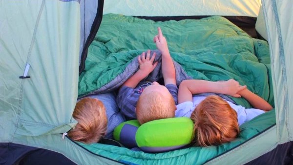 kelty tru.comfort 20 doublewide - three brothers in a row prove a point: this bag is large and...