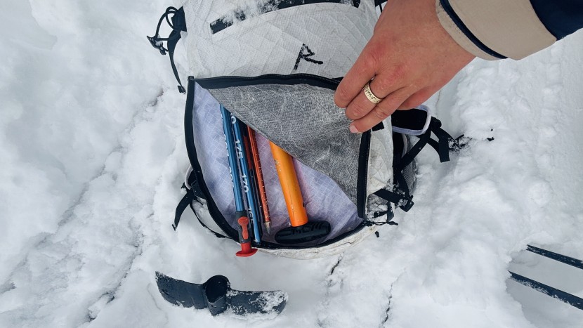 avalanche airbag - the exterior rescue pocket on the sb 30l can be accessed in a few...