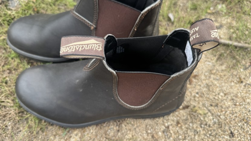 rain boots - the signature elastic stretch sides and pull tabs help improve the...