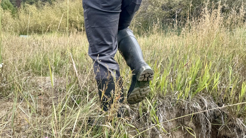 the baffin enduro is built for rugged use, but manages to keep the...