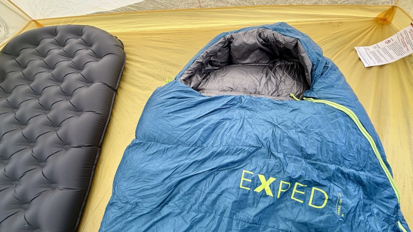 sea to summit ether light xr pro insulated - we liked the combination of perforated baffles and a lay-flat valve...