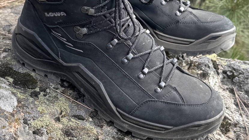lowa renegade evo gtx mid - the multiple pieces of stitched together leather create seams that...