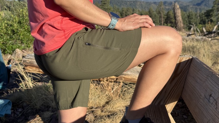 hiking shorts womens - this mountain hardwear design is easy to move around in, with gentle...