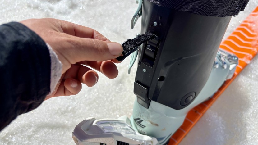 the pull tab on the walk mode mechanism makes transitions easy.