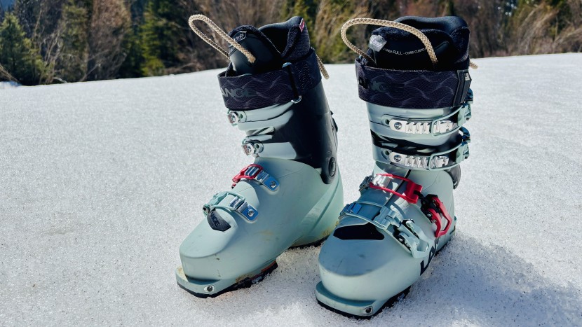 lange xt3 free 115 lv w gw - the robust pull straps helped us get into the snug-fitting xt3 free...