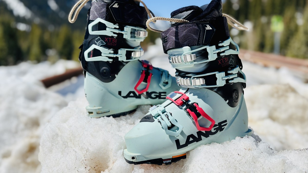Lange XT3 Free 115 LV W GW Review (For women who want to ski anywhere on the mountain, it's tough to beat the freeride performance and versatility of the...)