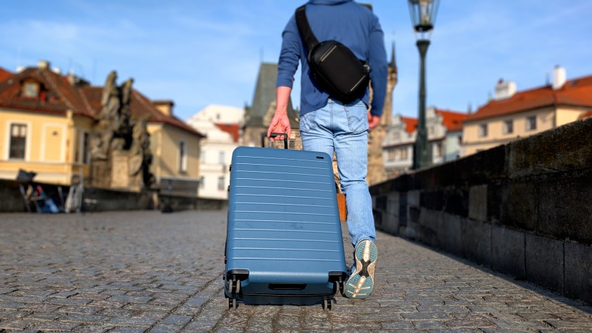 other favorite handles: away, travelpro, briggs &amp; riley, and...