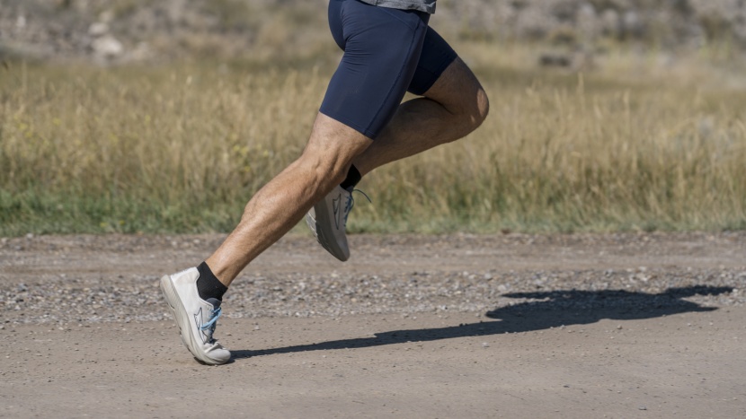running shoes men - the altra escalante is a zero-drop shoe with only 22 mm of foam...