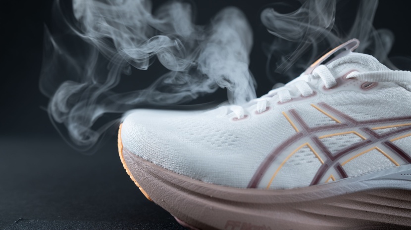 the upper of the gel-kayano 32 is more breathable than some...