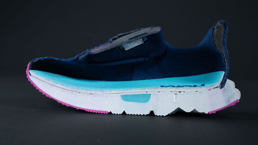 hoka arahi 8 for women - the arahi offers supportive and cushioned heel-to-toe transitions...