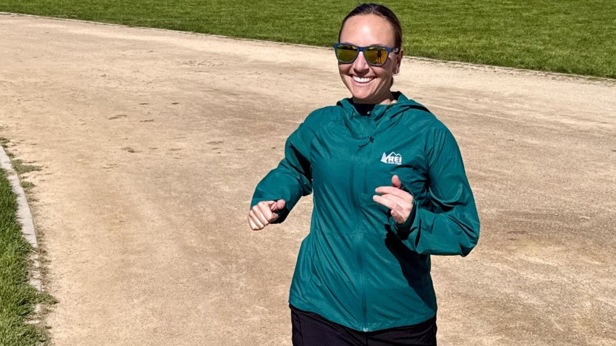 REI Co-op Swiftland Windshell - Women's Review (The Swiftland Windshell is a durable, easy-to-wear choice for runners who want protection from the elements.)