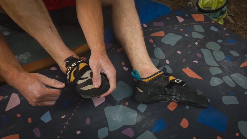 the fit is highly asymmetric with a high toe angle, which is not...