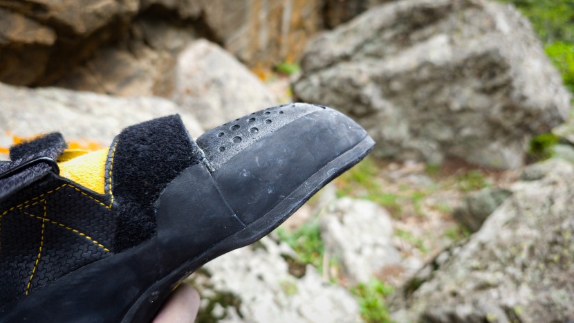 the fit is highly asymmetric with a high toe angle, which is not...