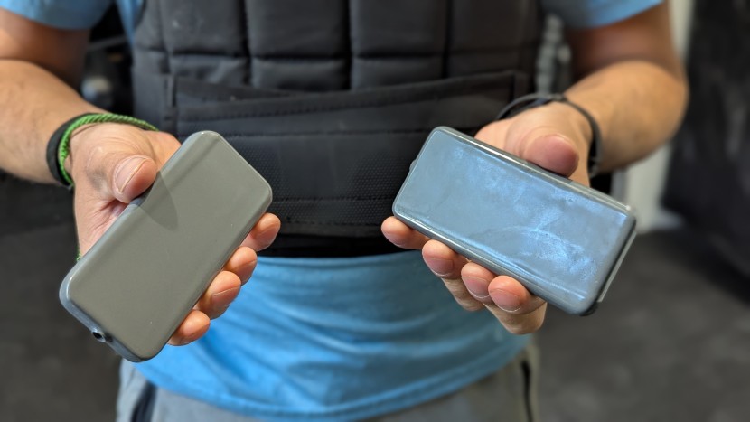 small metal bar inserts make it simple to quickly adjust the weight...