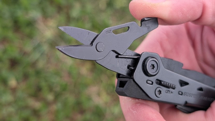 thumbnail image 2 of Lansky MT-050 Lightweight Mini Multi-Tool - 12-in-1 With Knife, Pliers & Saw 2 of 5