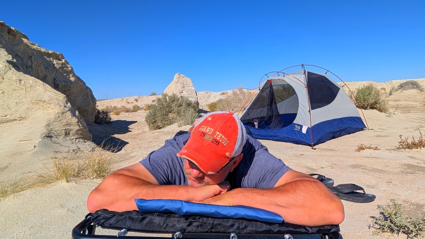 the fillo's foam layer makes stomach and back sleeping a breeze...